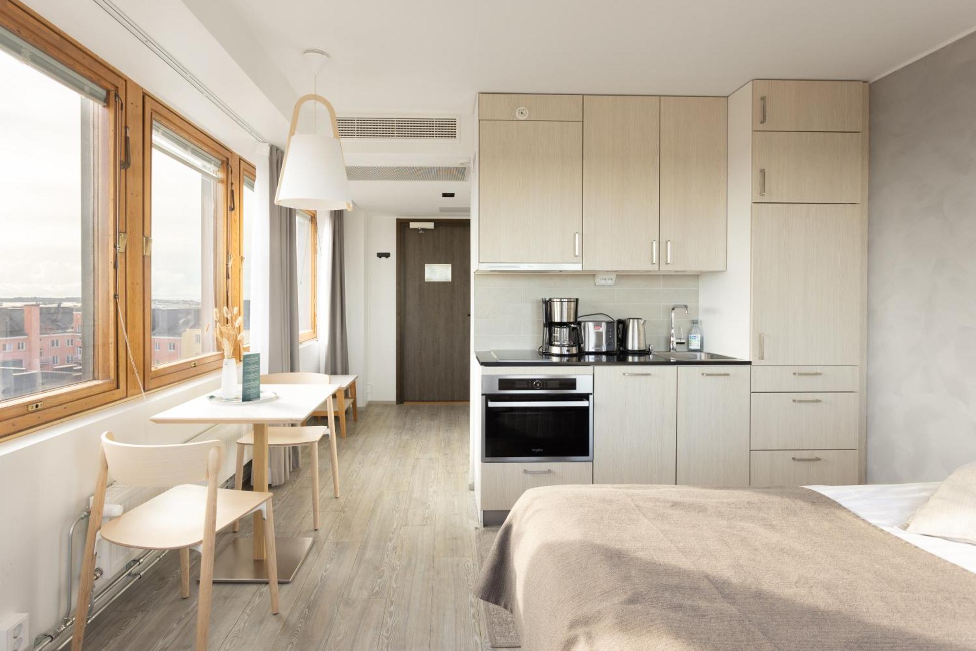 Noli Soernaeinen Hotel Helsinki Bagian luar foto